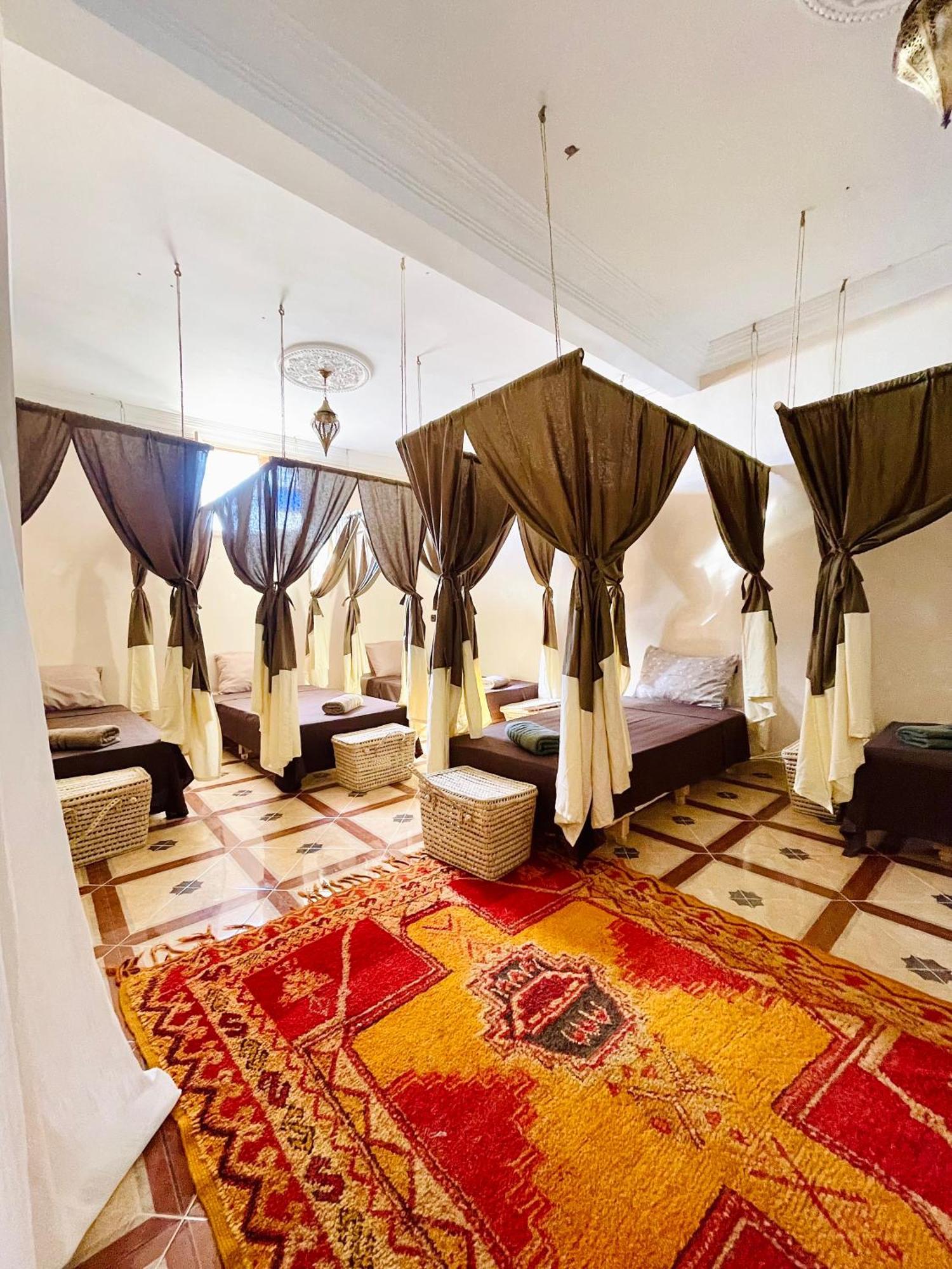 Dar George Tamraght Hotel Buitenkant foto